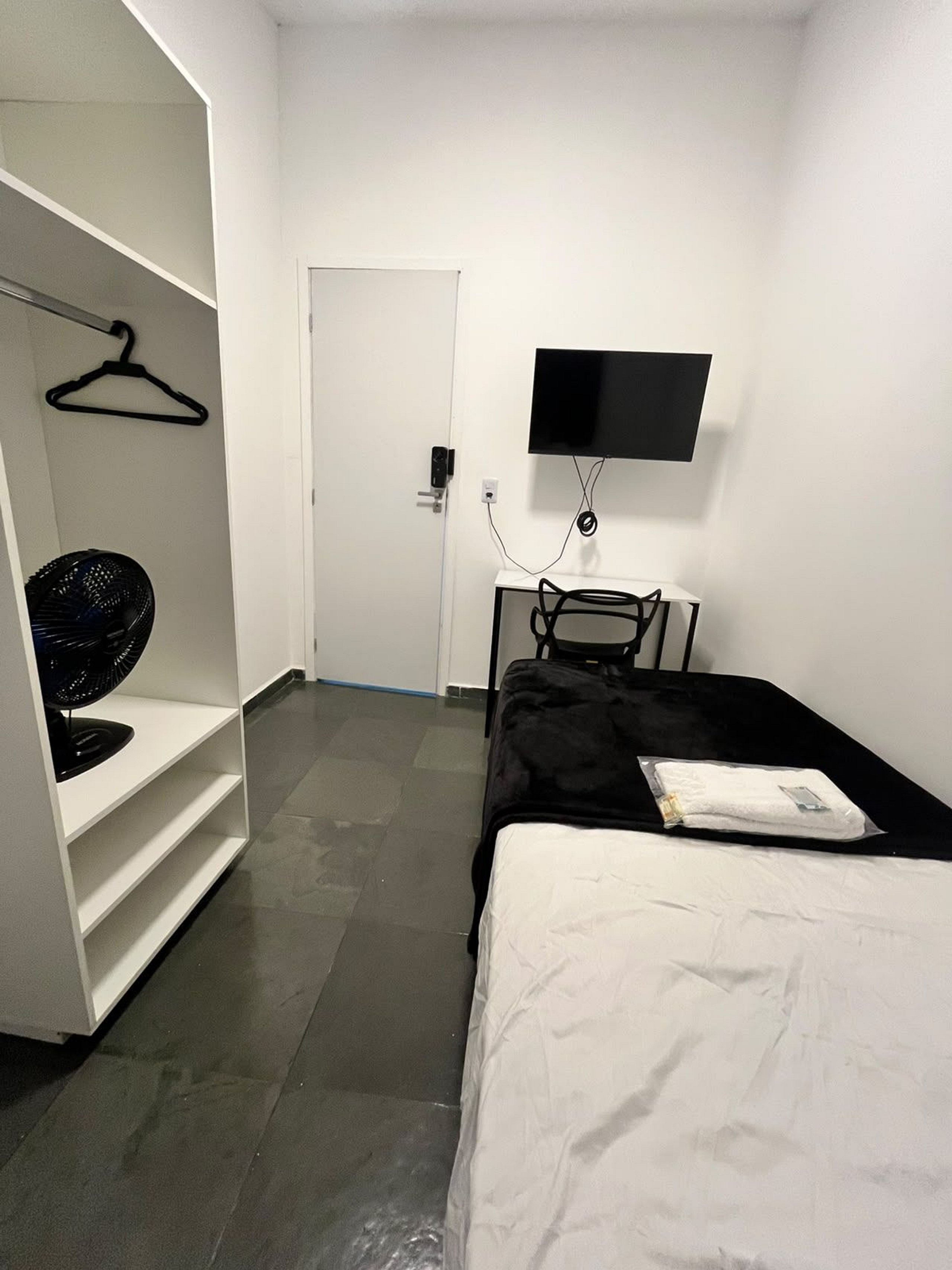 Quarto Individual 147